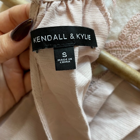 Kendall and Kylie pink blouse - Picture 5 of 8